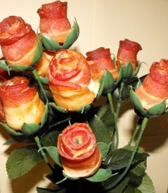 awww.instructables.com_image_FIC0YFNGMG2IIW4_Bacon_Roses.jpg