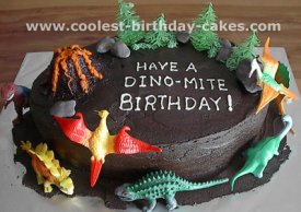 acoolest_birthday_cakes.shippony.com_images_theme_jurassic_scene_dinosaur_cakes_21.jpg